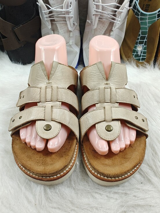 Taos Footwear Shoes - Taos Magnificent Tan Leather Thong Sandals Adjustable Footbed Women EU 40 US 9